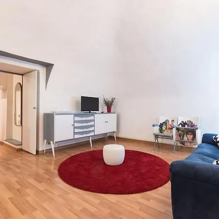 Apartment Cozy Santa Chiara *