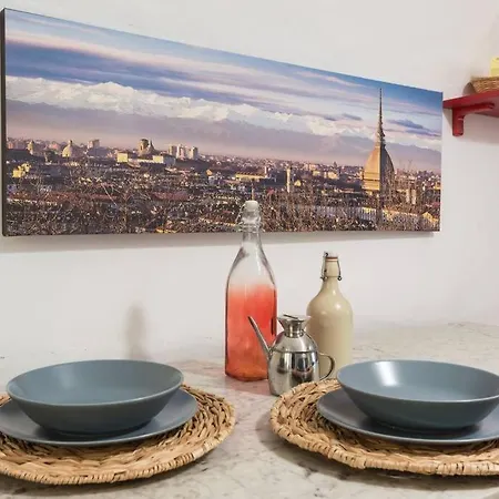 Cozy Santa Chiara Apartment Turin